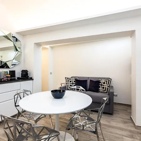 Via Giulia Luxury Design Loft * רומא
