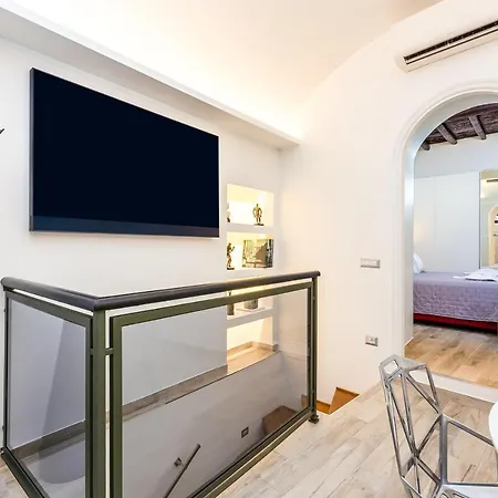 Via Giulia Luxury Design Loft